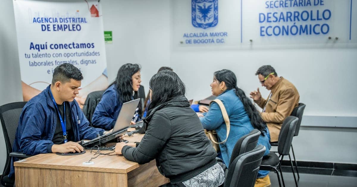 Sectores en auge y desafíos laborales: el panorama del empleo en Colombia en 2025